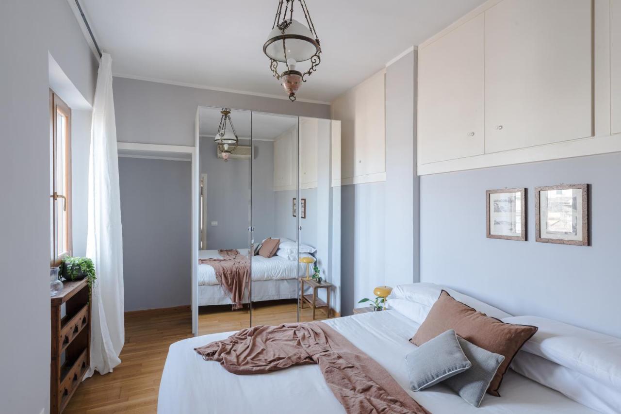 Amazing Penthouse With Terrace And Rooftop In Trastevere Řím Exteriér fotografie